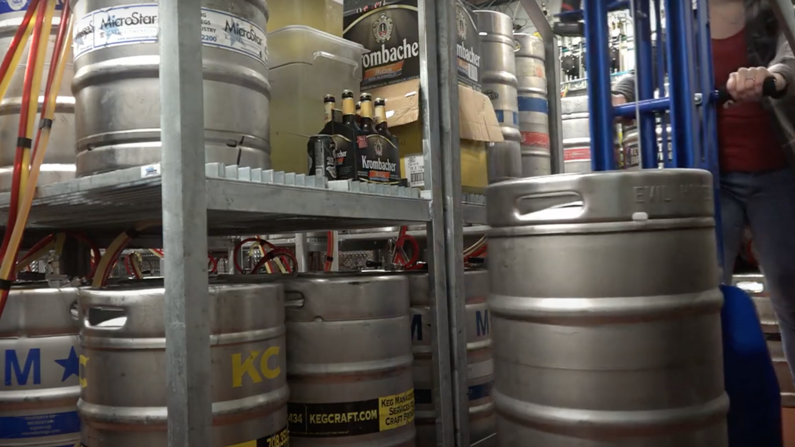 StepbyStep Guide on How to Use THE KEG LIFTER Safely and Efficiently